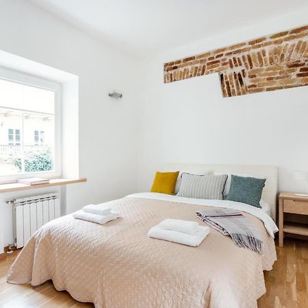 Saint John 2 Bedroom Cottage By Reside Baltic VNO Exteriör bild